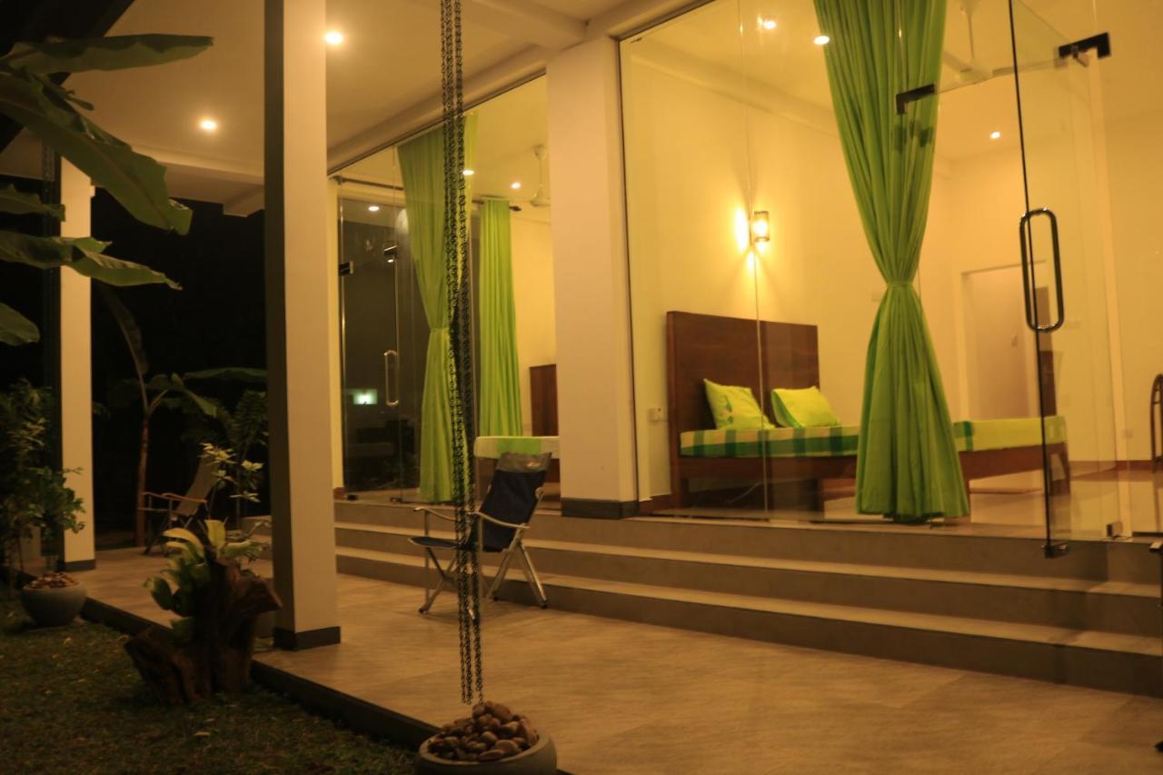Elegant Lake House ทิซซามาฮารามา ภายนอก รูปภาพ