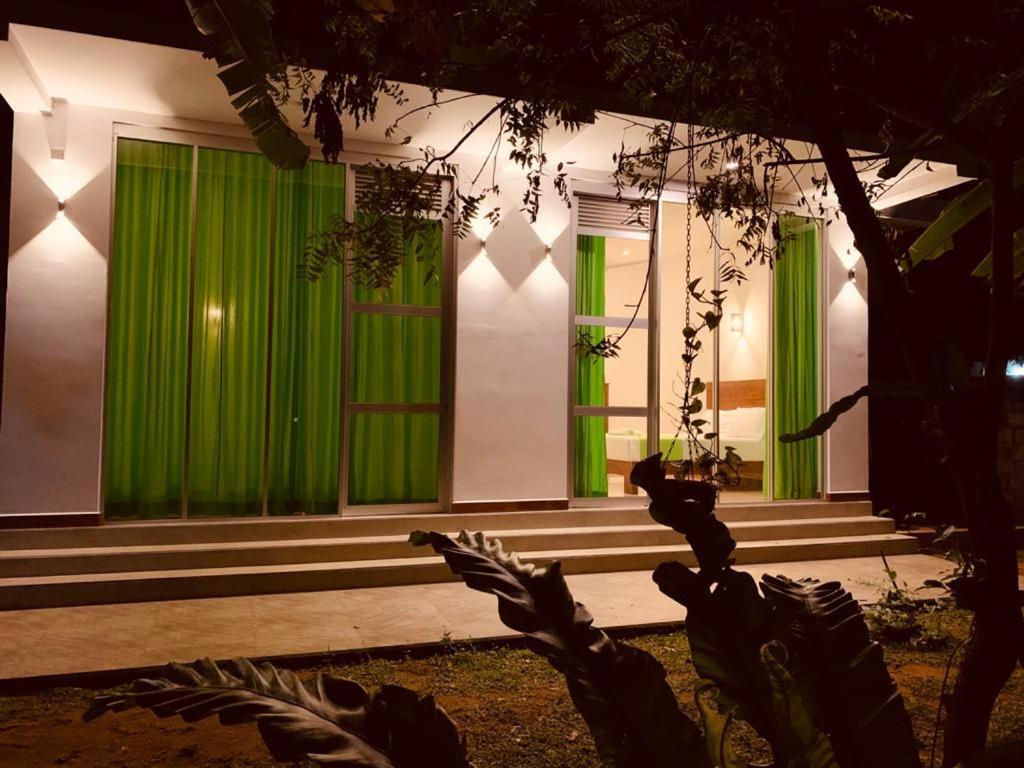 Elegant Lake House ทิซซามาฮารามา ภายนอก รูปภาพ
